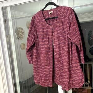 Duluth Trading Co Women's Burgundy Patterned Blouse